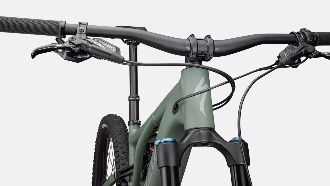 Levo Comp Alloy 24