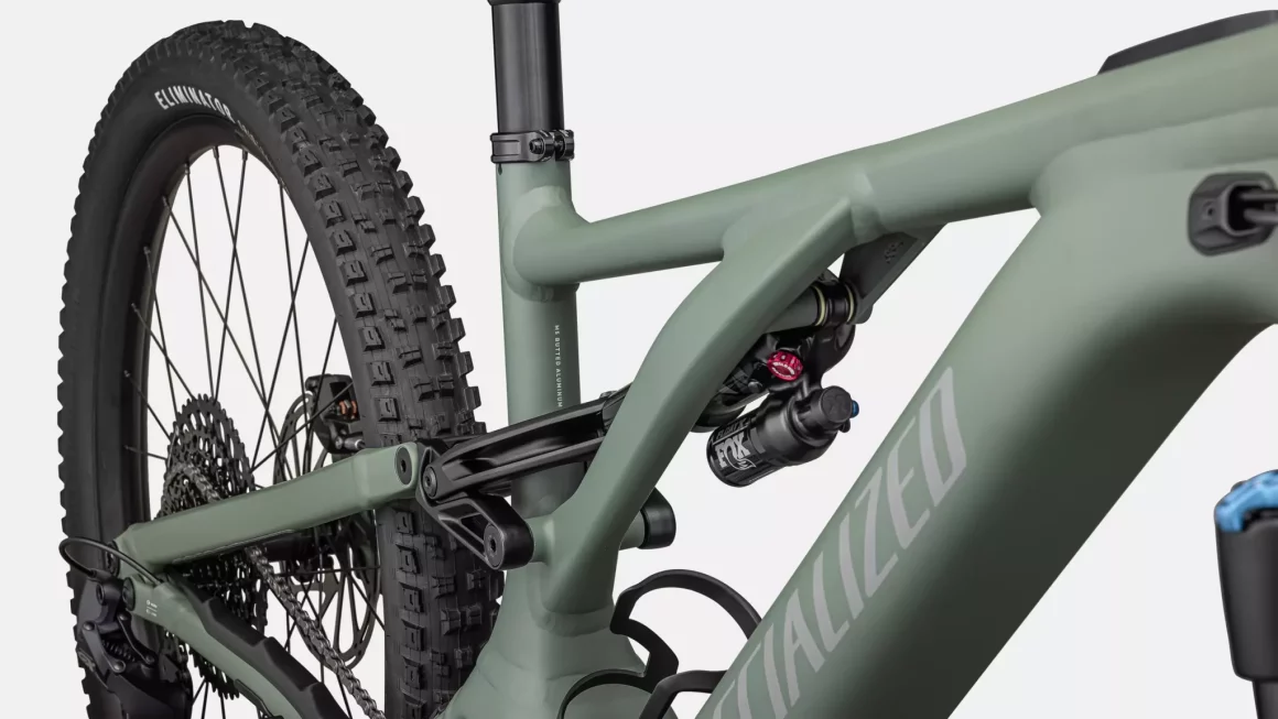 Levo Comp Alloy 24