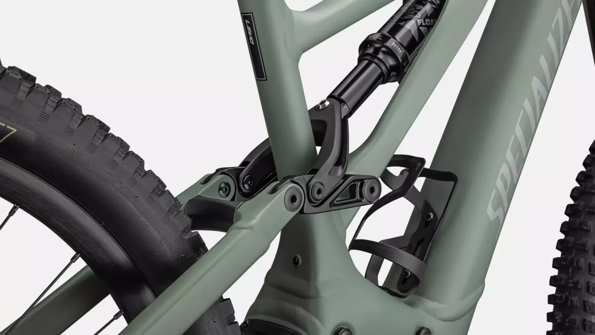 Levo Comp Alloy 24