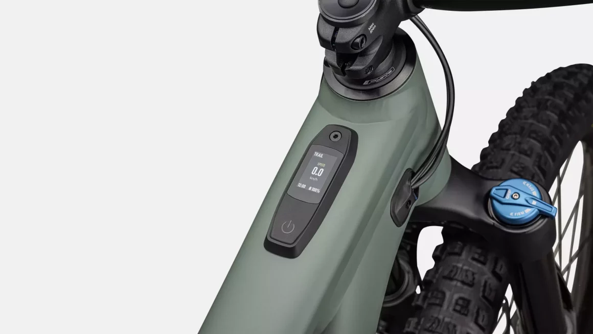 Levo Comp Alloy 24